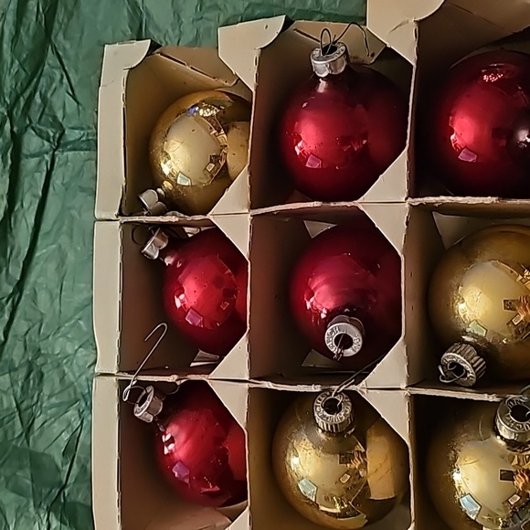 CHRISTMAS Bulbs Ornaments Glass Lot 12 - Picture 5 of 9